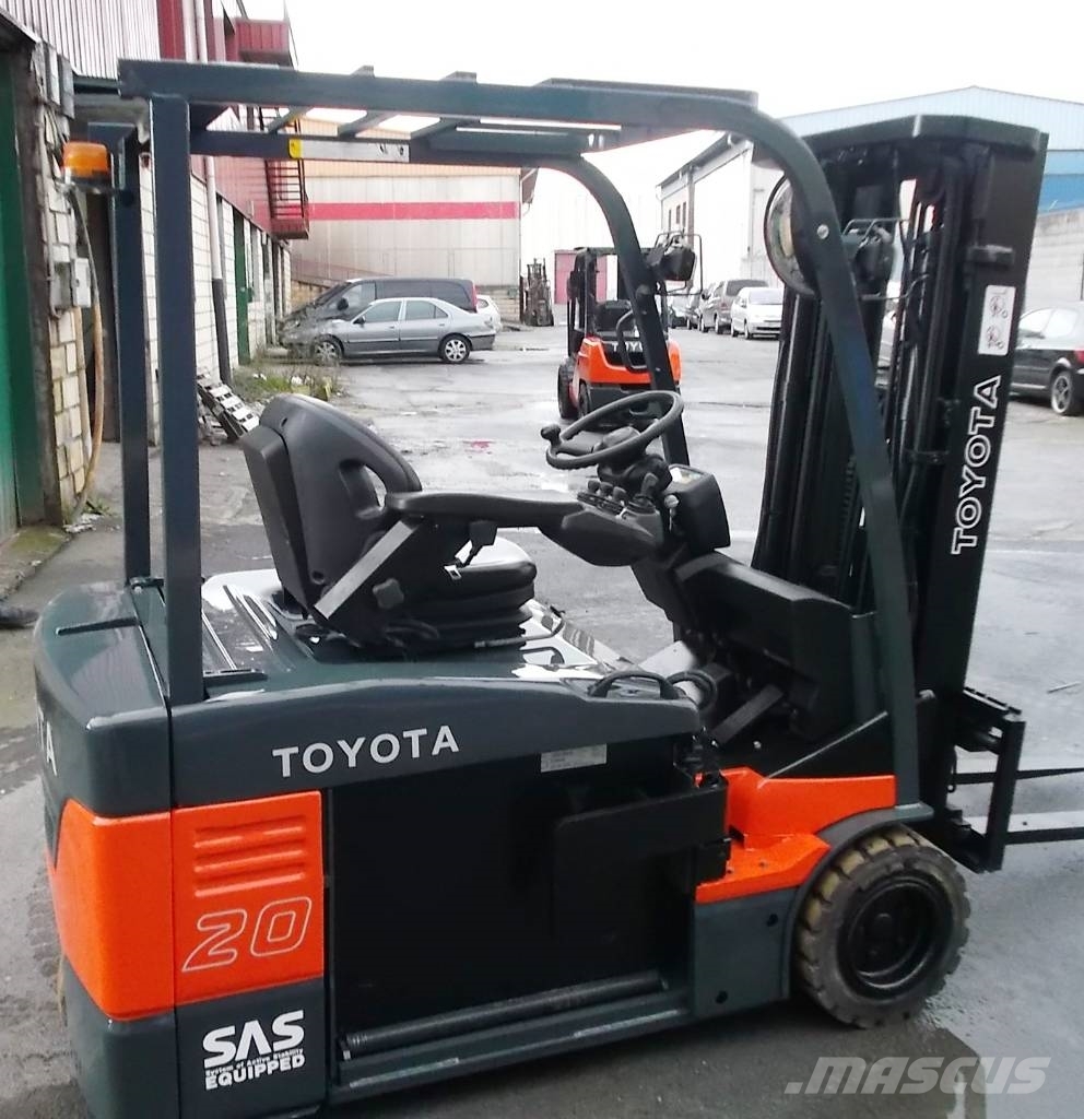 Toyota 7 FBEF 20 Електрически вилични кари-повдигачи