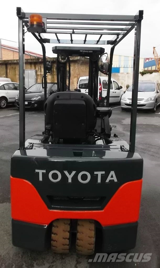 Toyota 7 FBEF 20 Електрически вилични кари-повдигачи