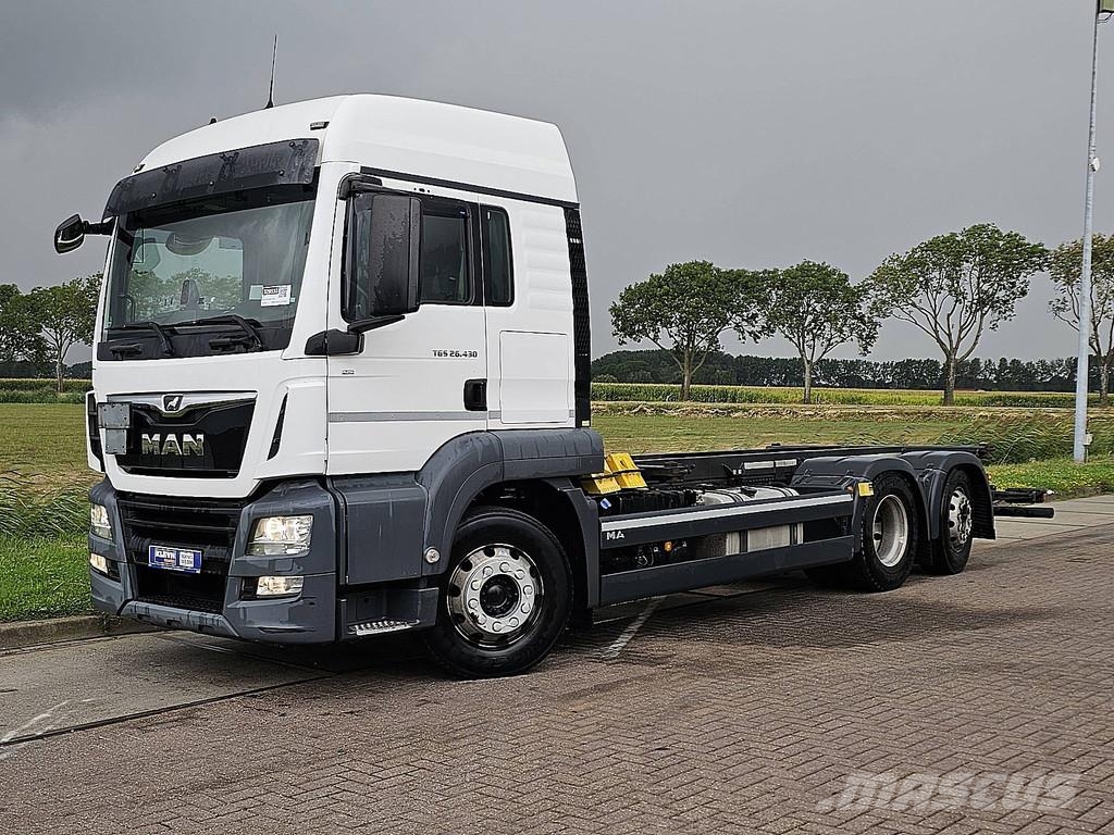 MAN 26.430 TGS LX PTO INT. 6X2-4 ST Camiones con chasís y cabina