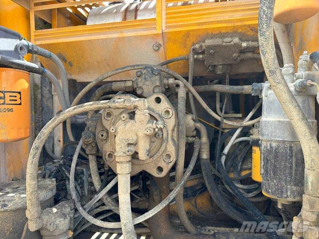 JCB JS 240 N LC Bageri guseničari