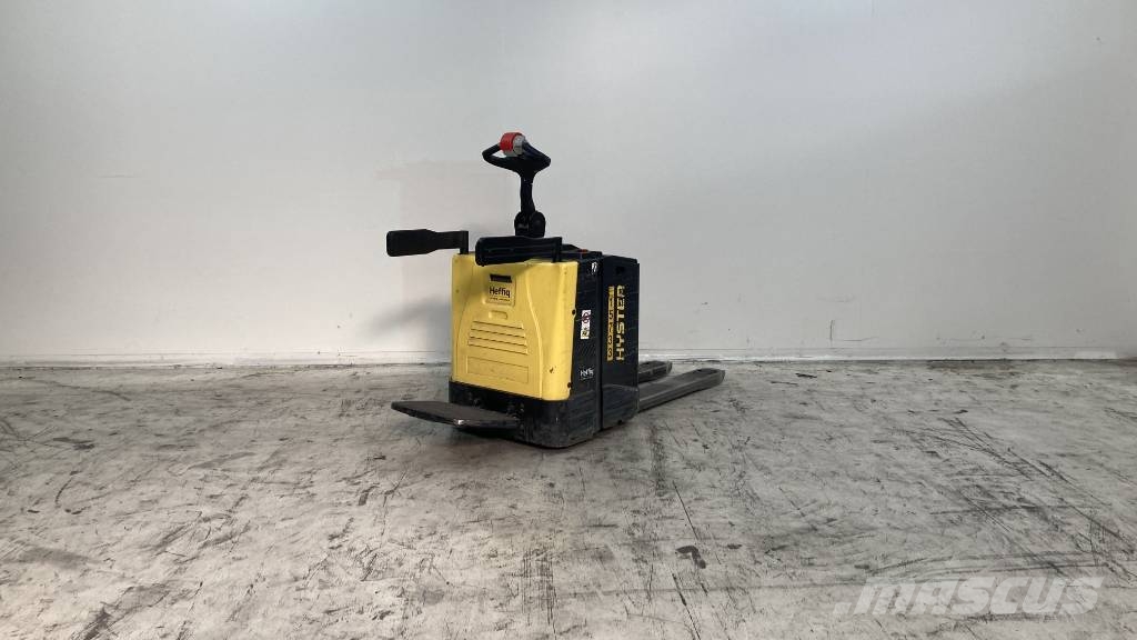 Hyster P 2.0 SFBW Vezetőállásos alacsony emelőkocsi