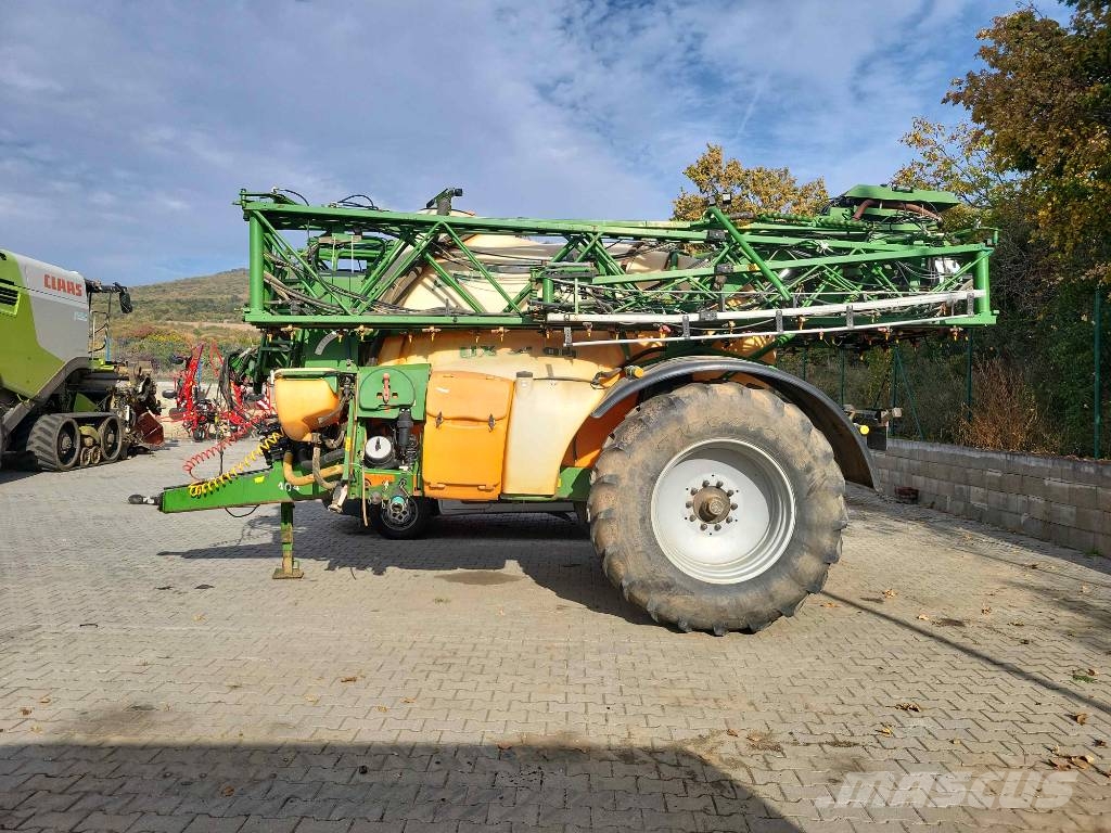 Amazone UX 5200 Irroratrici trainate