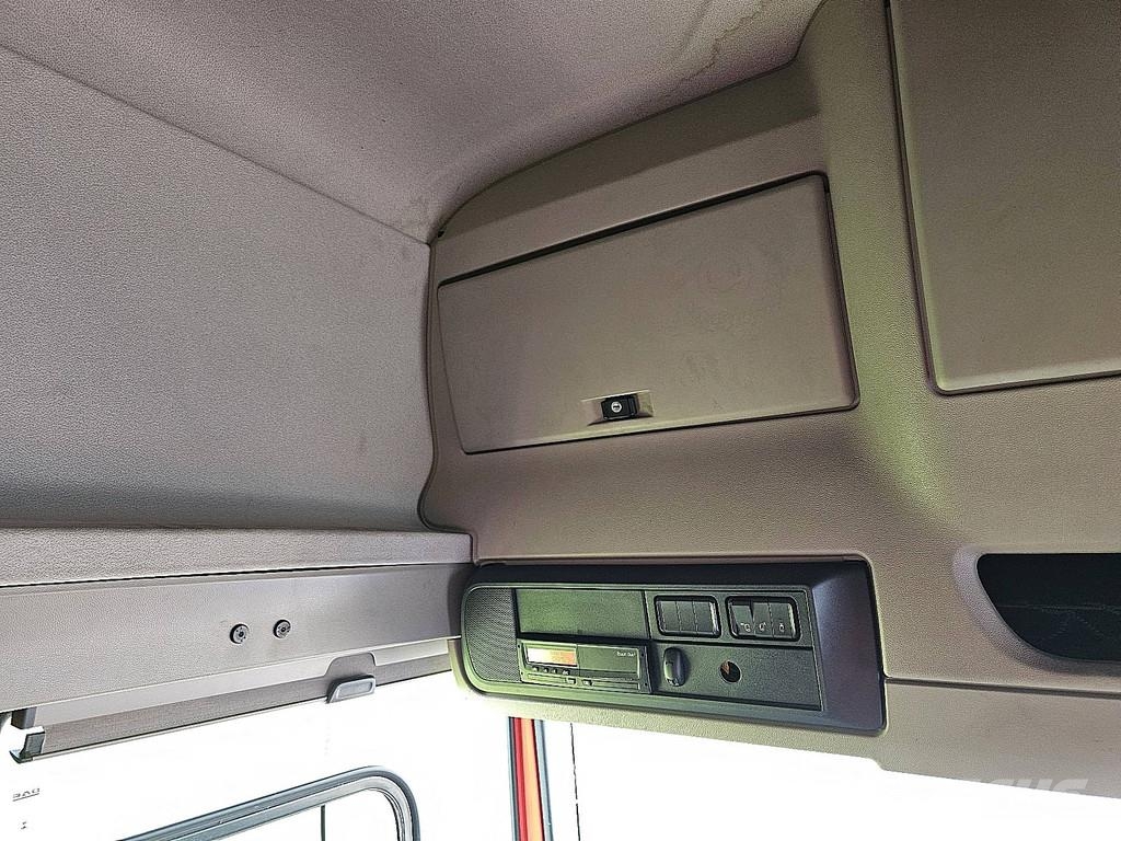 DAF CF 340 4x2 FTS Airco Vetopöytäautot