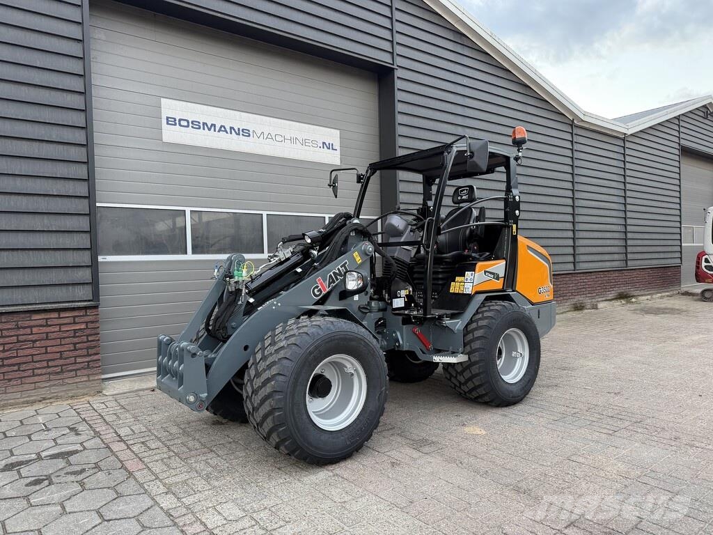 GiANT G3500 X-TRA shovel NIEUW Kolesni nakladalci