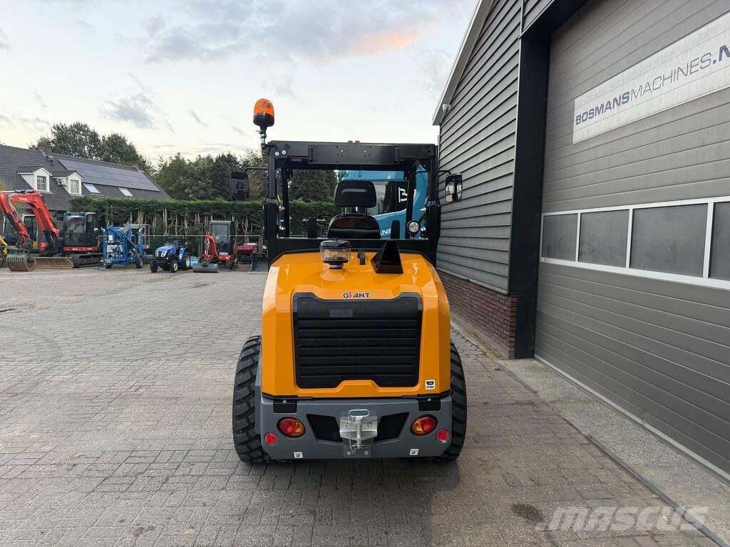 GiANT G3500 X-TRA shovel NIEUW Kolesni nakladalci