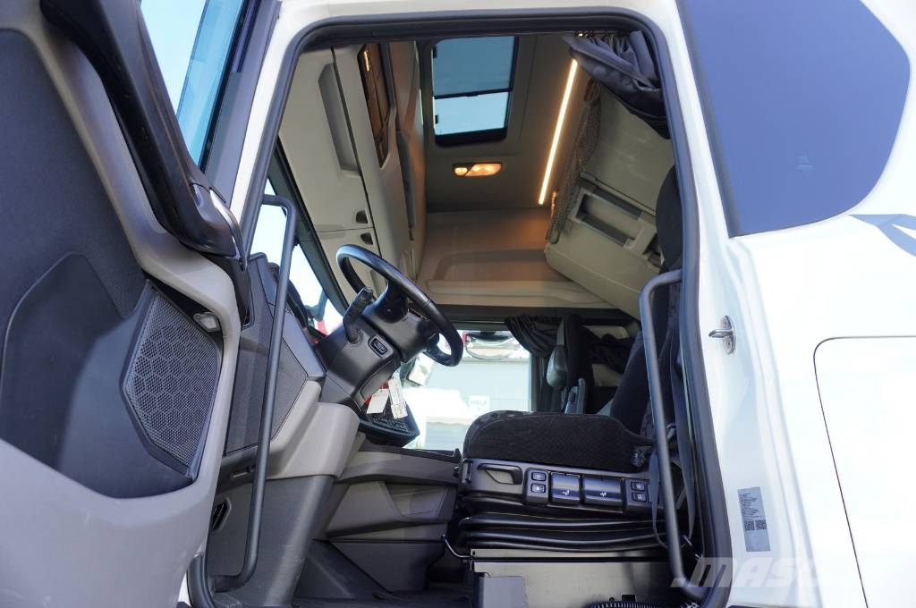 Scania S500 6×2 / 19 EPAL KRONE refrigerator / Carrier Su Kølelastbiler