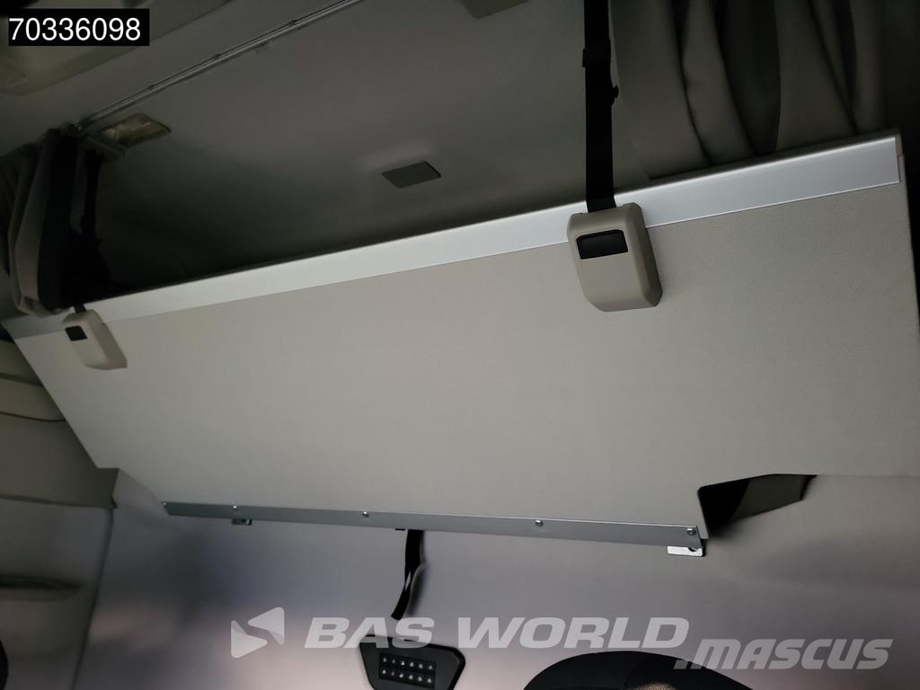 Iveco S-Way 460 S-Way 4X2 LNG! Retarder 2x Tanks Full-Ai Tegljači