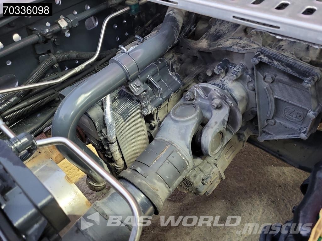 Iveco S-Way 460 S-Way 4X2 LNG! Retarder 2x Tanks Full-Ai Tegljači
