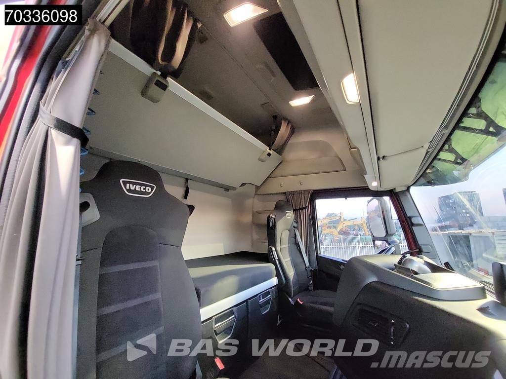 Iveco S-Way 460 S-Way 4X2 LNG! Retarder 2x Tanks Full-Ai Tegljači