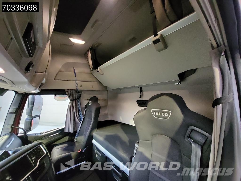 Iveco S-Way 460 S-Way 4X2 LNG! Retarder 2x Tanks Full-Ai Tegljači