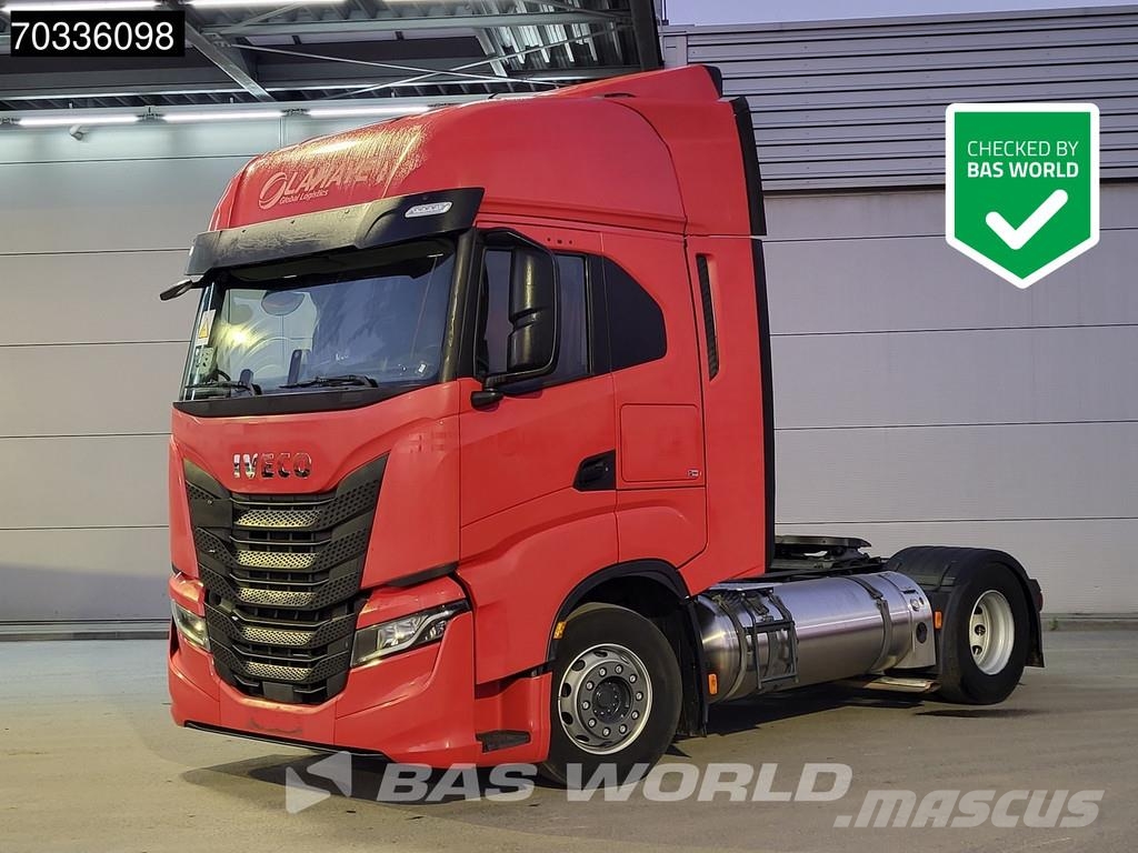 Iveco S-Way 460 S-Way 4X2 LNG! Retarder 2x Tanks Full-Ai Tegljači