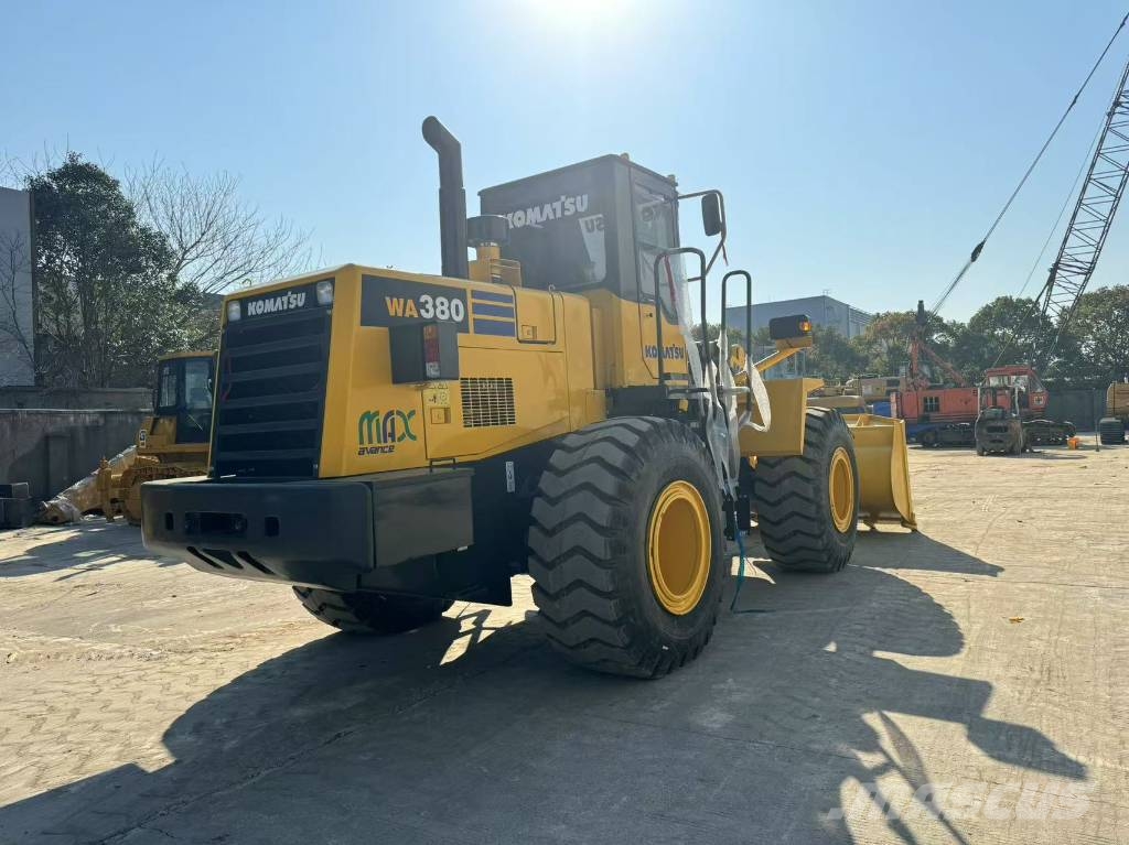 Komatsu WA380 Wheel loaders