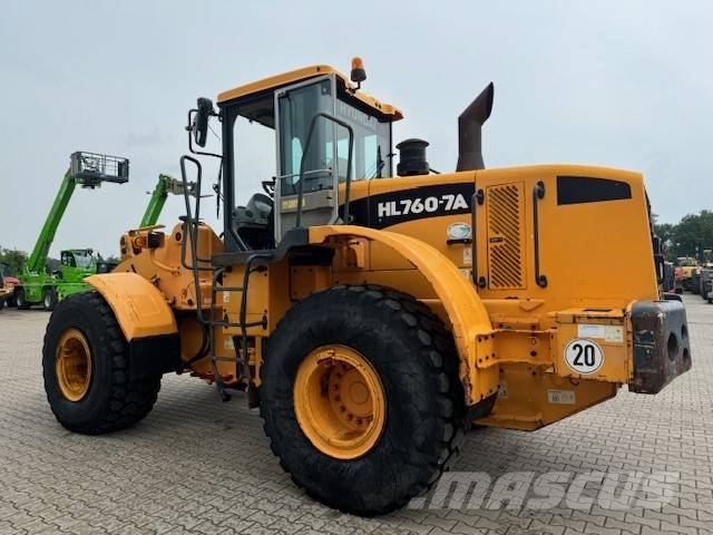 Hyundai HL 760-7 A لوادر بعجل