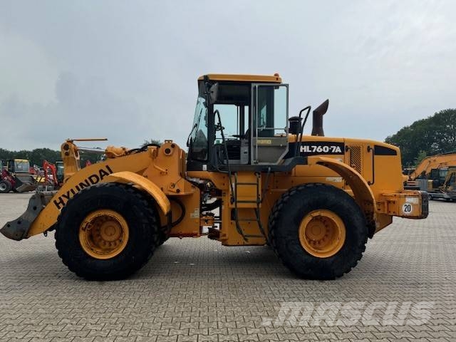Hyundai HL 760-7 A لوادر بعجل