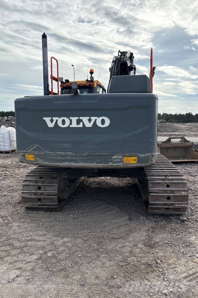 Volvo EC 220 EL inkl 3 Skopor, Tillgänglig from November Bandgrävare