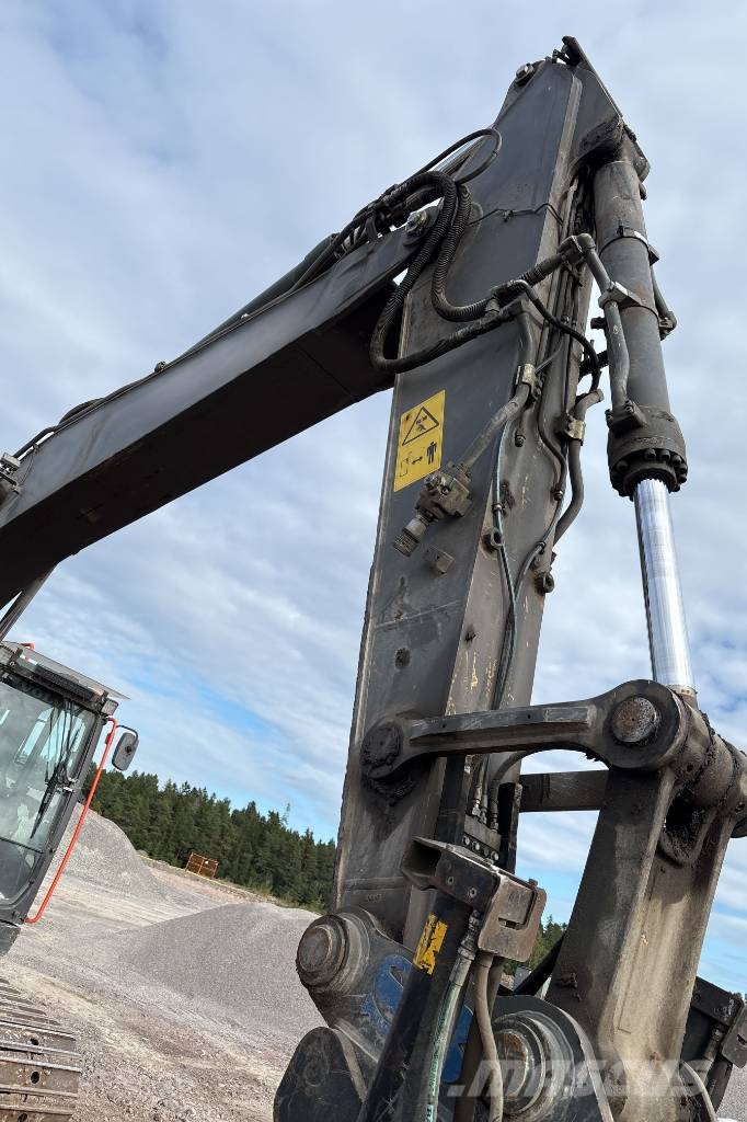 Volvo EC 220 EL inkl 3 Skopor, Tillgänglig from November Bandgrävare
