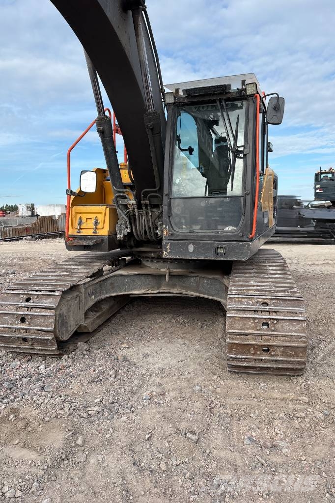 Volvo EC 220 EL inkl 3 Skopor, Tillgänglig from November Bandgrävare