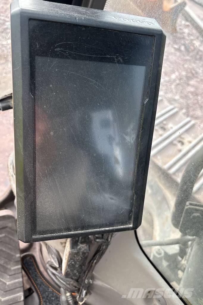 Volvo EC 220 EL inkl 3 Skopor, Tillgänglig from November Bandgrävare