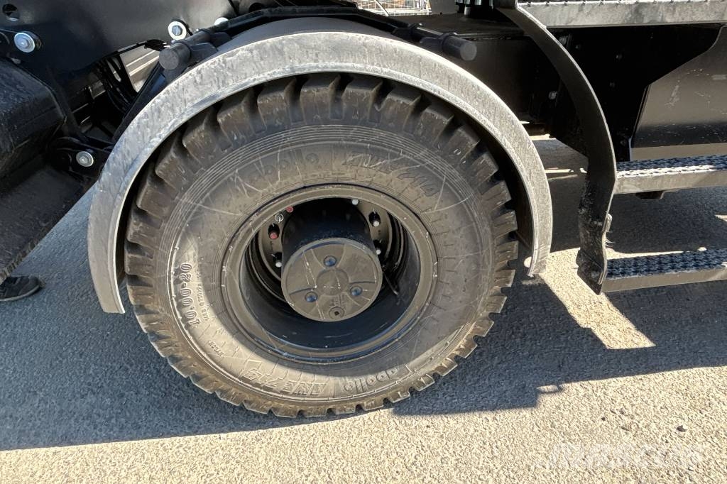 CAT M 317 Hjulgrävare