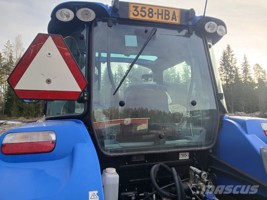 New Holland T 5.115 EC トラクター