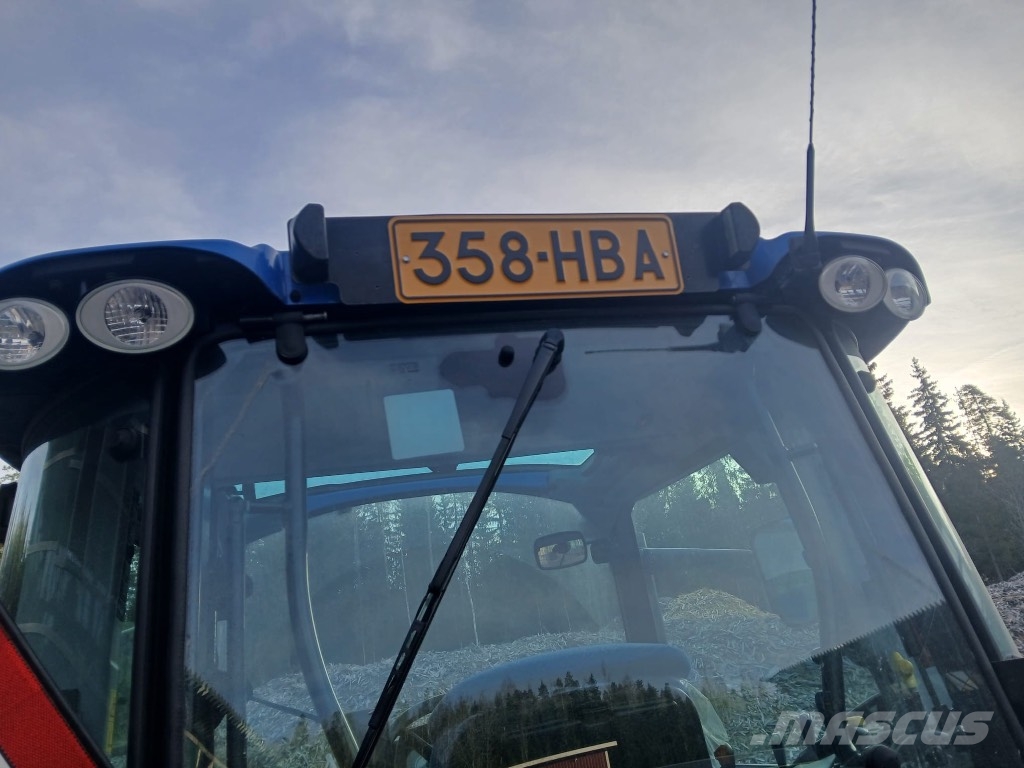 New Holland T 5.115 EC トラクター