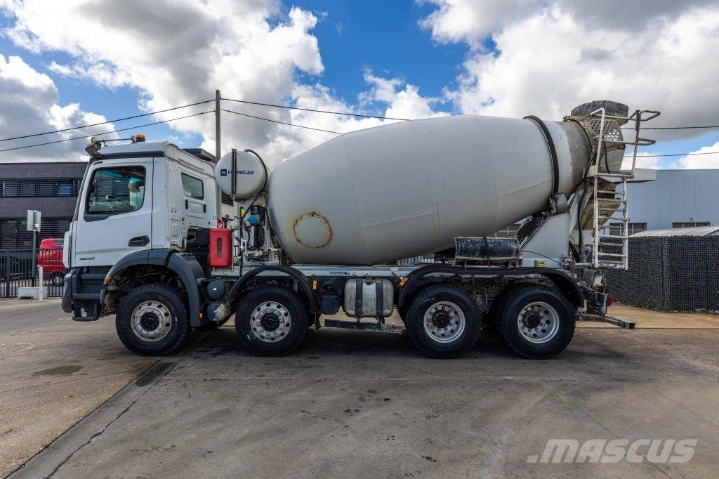 Mercedes-Benz AROCS 3240 BB + HARDOX 9m3 混凝土車