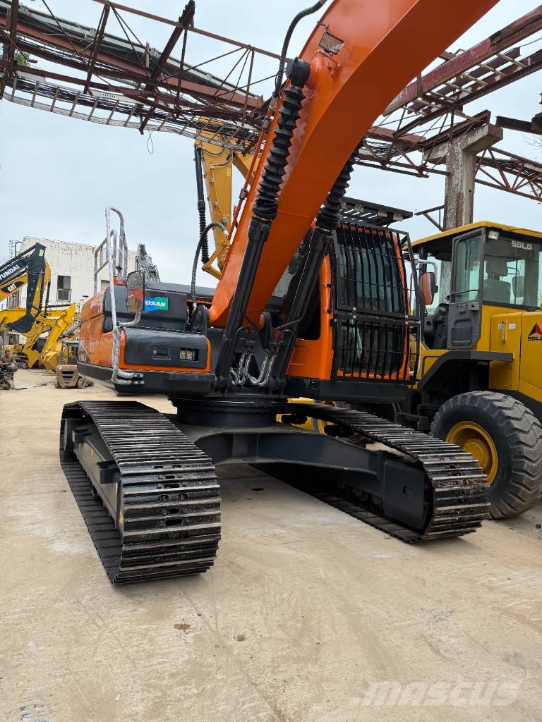 Doosan DX 225 LCA 3000 units excavators in stock 대형 굴삭기 29톤 이상