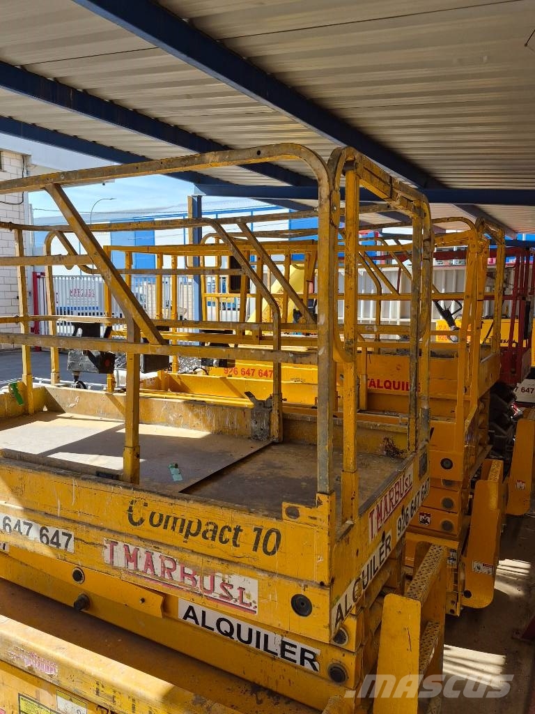 Haulotte Compact 10 Škarjaste dvižne ploščadi