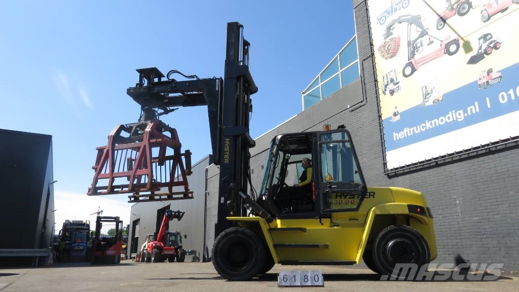 Hyster H10.00XM-6 heftruck met stenenklem Pyöräkaivukoneet