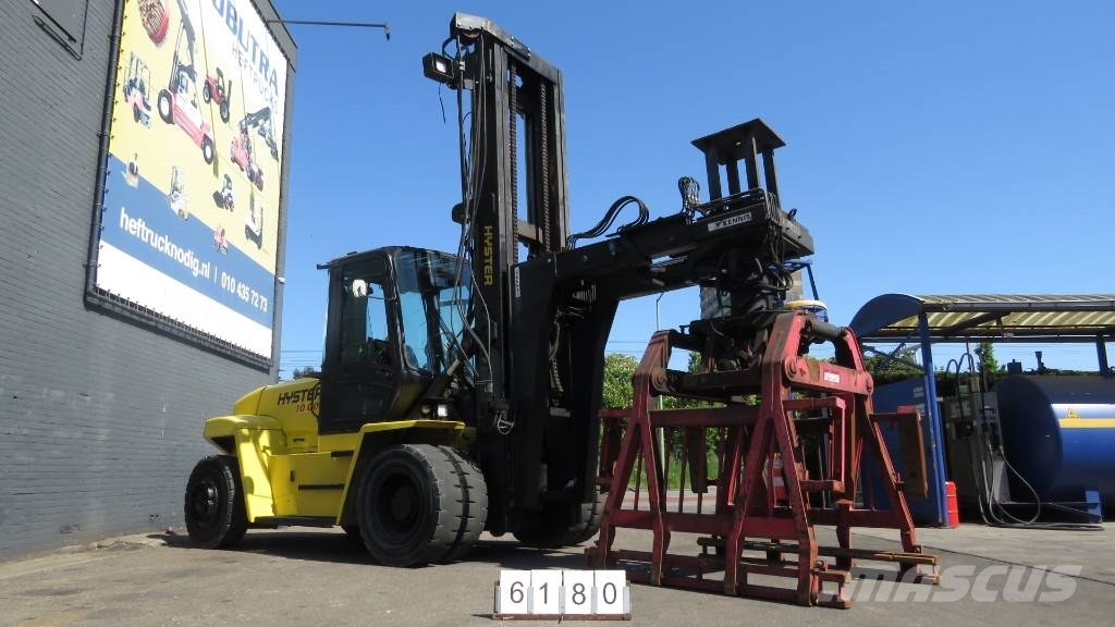 Hyster H10.00XM-6 heftruck met stenenklem Pyöräkaivukoneet