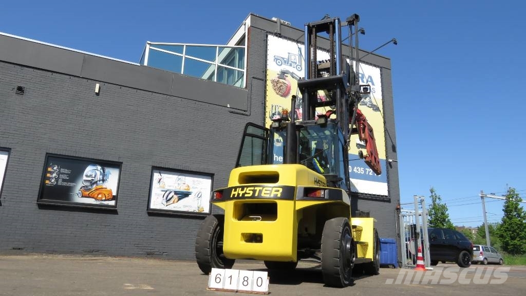 Hyster H10.00XM-6 heftruck met stenenklem Pyöräkaivukoneet