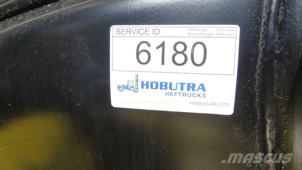 Hyster H10.00XM-6 heftruck met stenenklem Pyöräkaivukoneet