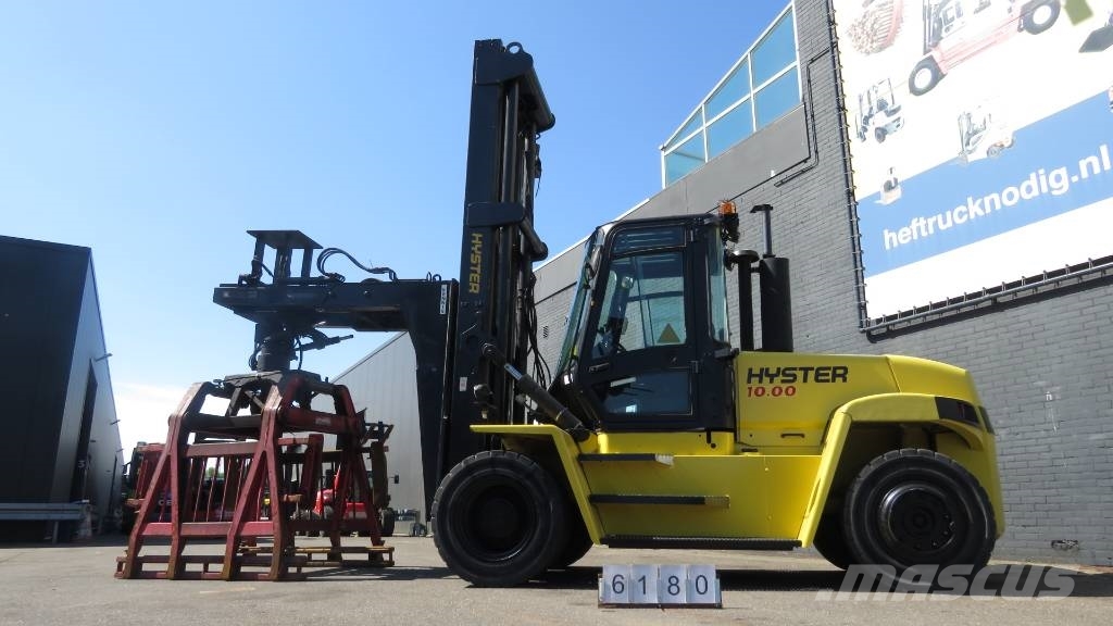 Hyster H10.00XM-6 heftruck met stenenklem Pyöräkaivukoneet