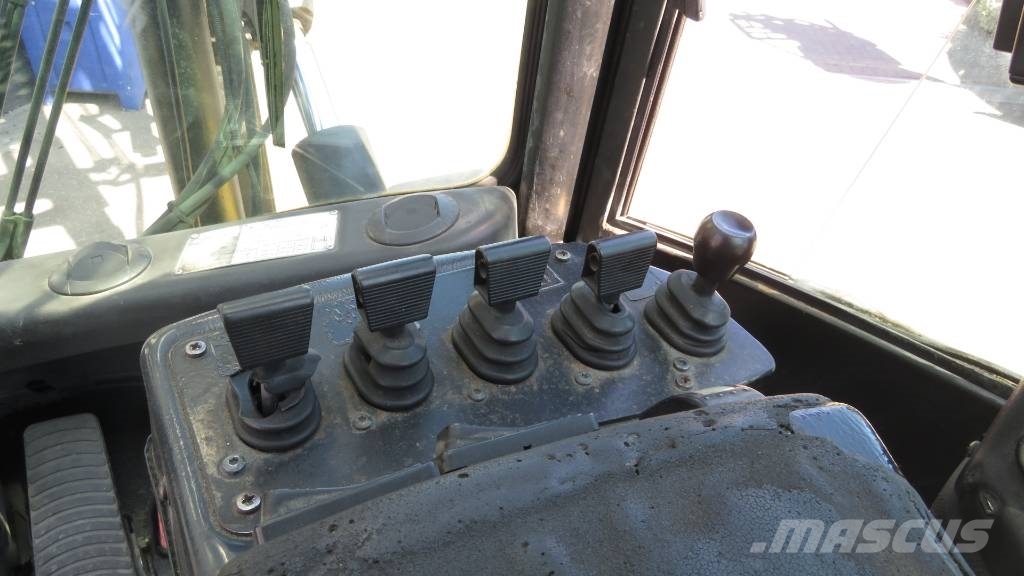 Hyster H10.00XM-6 heftruck met stenenklem Pyöräkaivukoneet