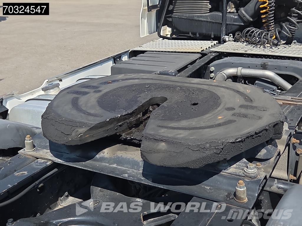 MAN TGX 18.460 4X2 XXL Retarder 2xTanks ACC 70% tyres وحدات الجر