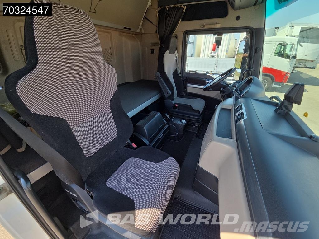 MAN TGX 18.460 4X2 XXL Retarder 2xTanks ACC 70% tyres وحدات الجر
