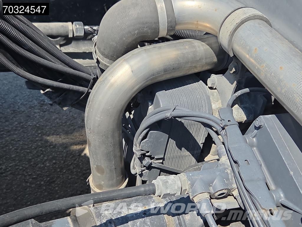 MAN TGX 18.460 4X2 XXL Retarder 2xTanks ACC 70% tyres وحدات الجر