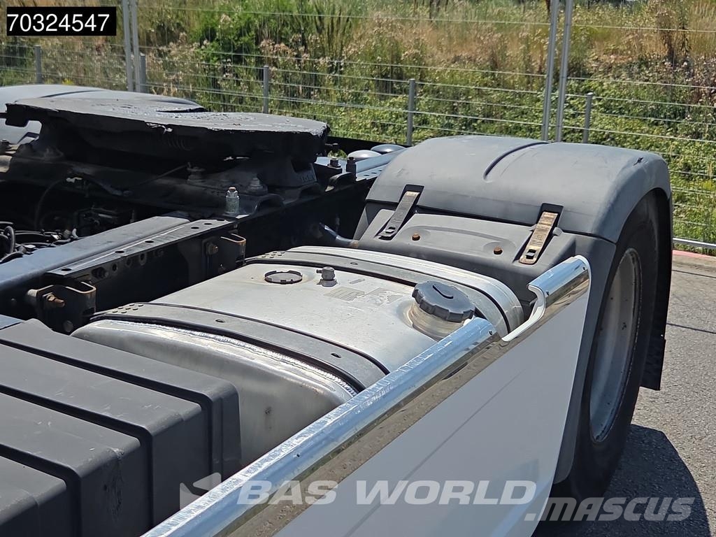 MAN TGX 18.460 4X2 XXL Retarder 2xTanks ACC 70% tyres وحدات الجر
