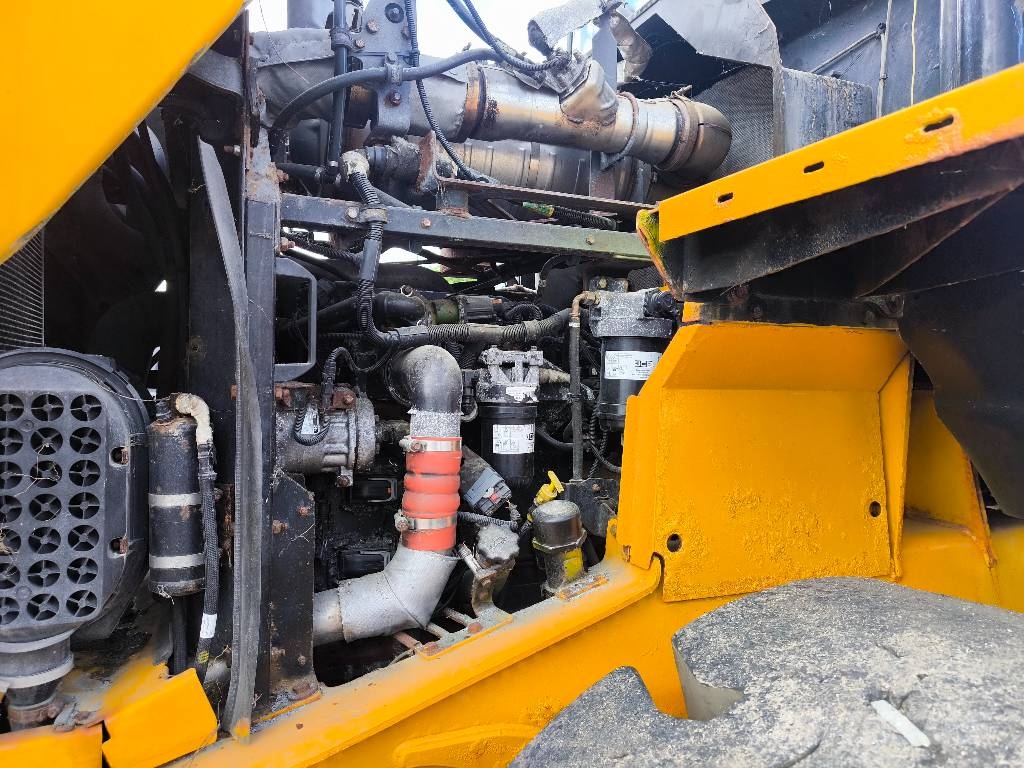 JCB 427 ZX T4F *Klima* Waage* Cargadoras sobre ruedas