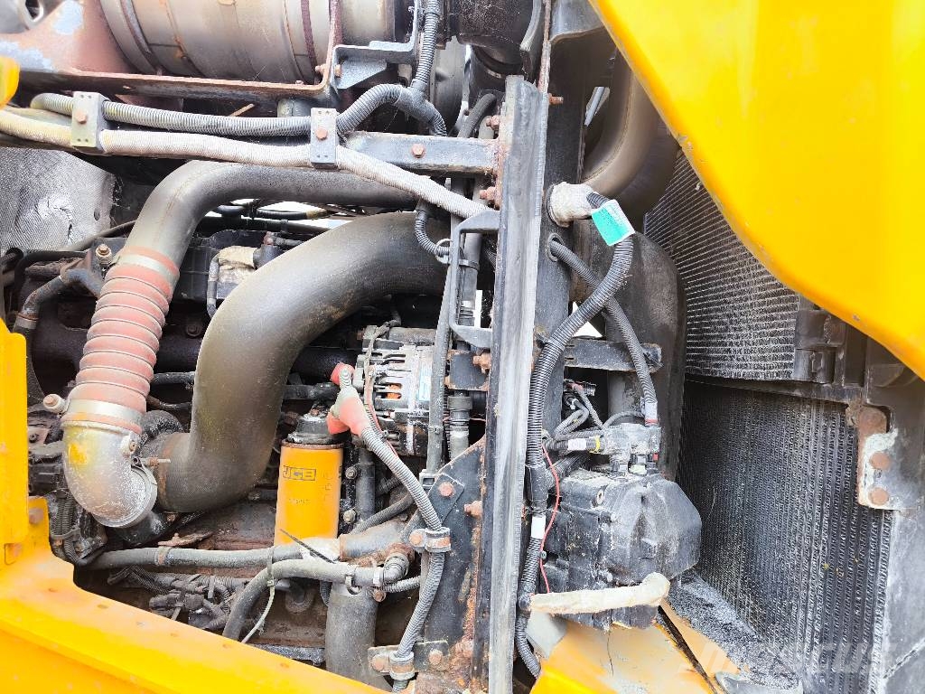 JCB 427 ZX T4F *Klima* Waage* Cargadoras sobre ruedas