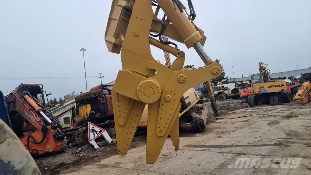 Alligator Hydraulic High Reach 60T Crushers
