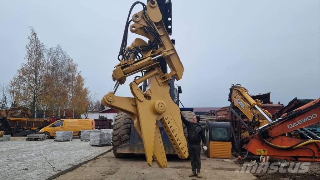 Alligator Hydraulic High Reach 60T Crushers