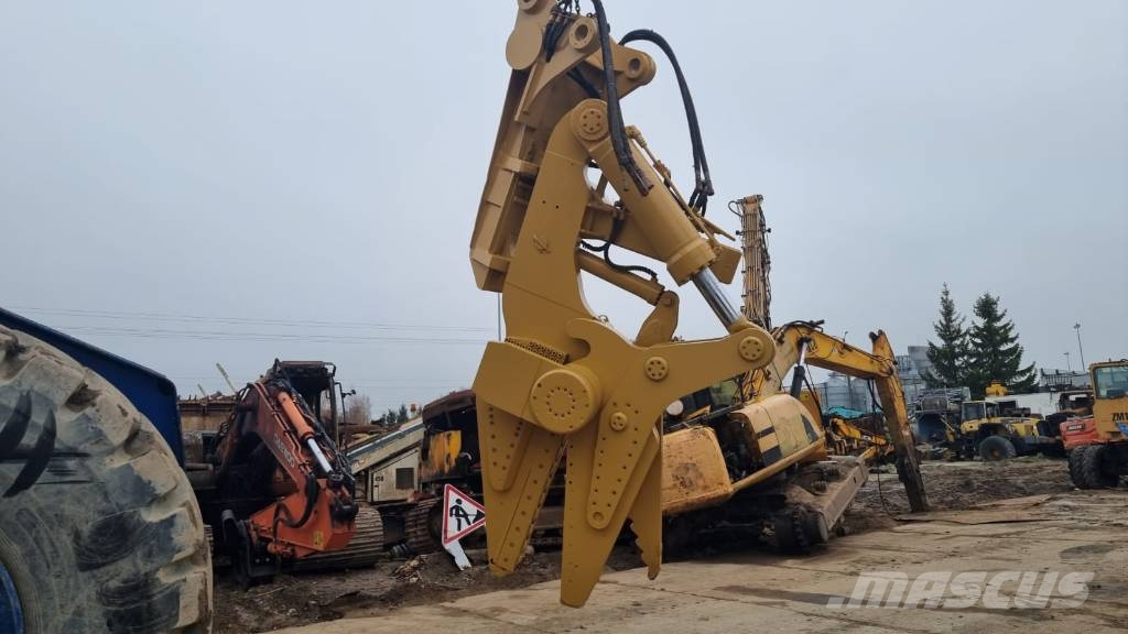 Alligator Hydraulic High Reach 60T Crushers