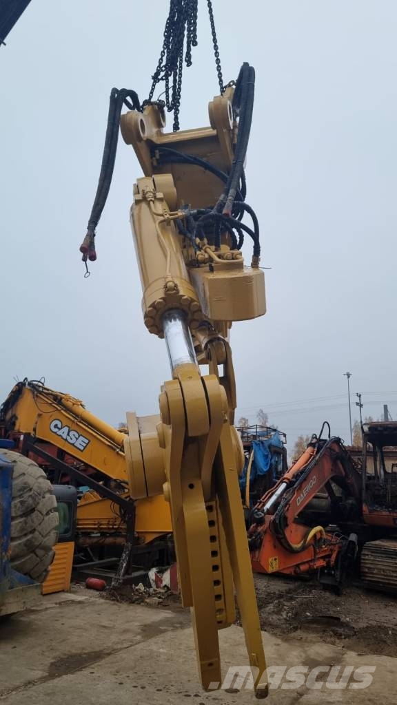 Alligator Hydraulic High Reach 60T Crushers