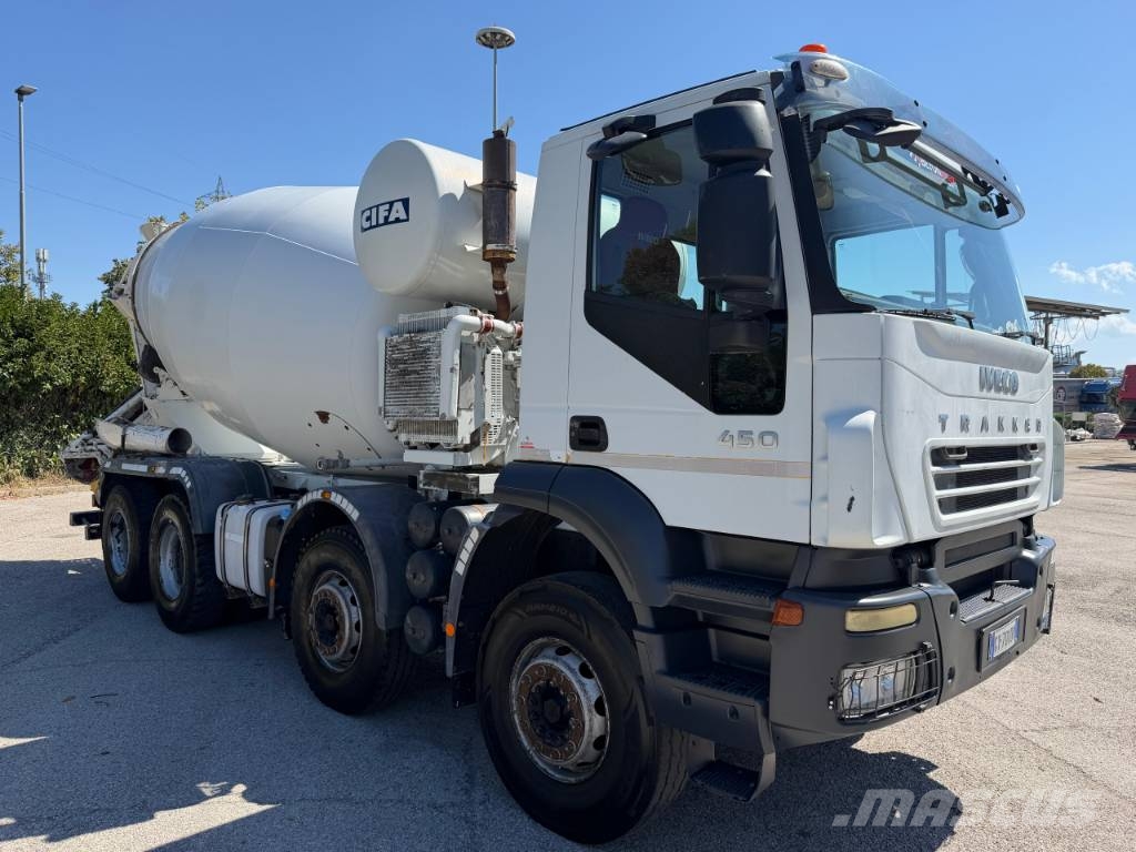 Iveco Trakker 450 Kamioni mešalice za beton