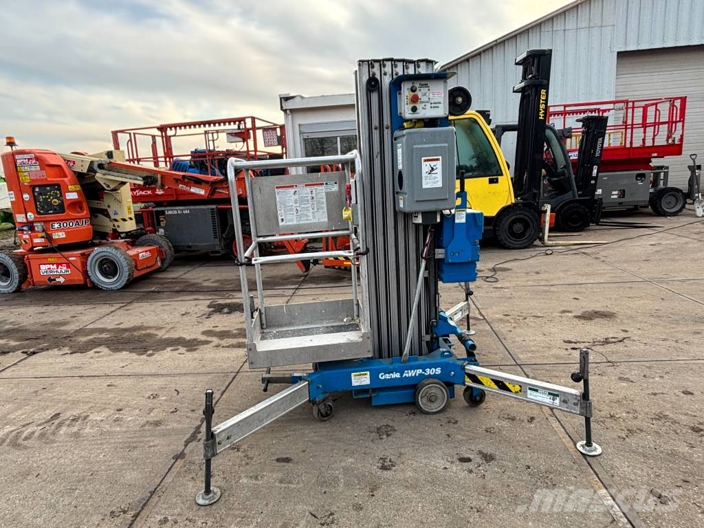 Genie AWP30S masthoogwerker Genie 2002 11 meter, 2002, Hooge Mierde ...