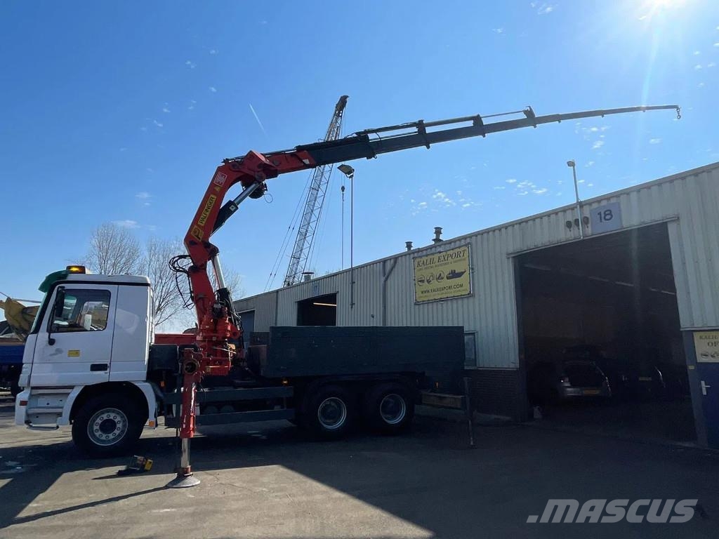 Mercedes-Benz Actros 3343 6x4 Truck + Crane / Grue Palfinger PK5 Kranen voor alle terreinen