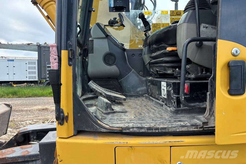 Komatsu PC 138 US-11 Bandgrävare