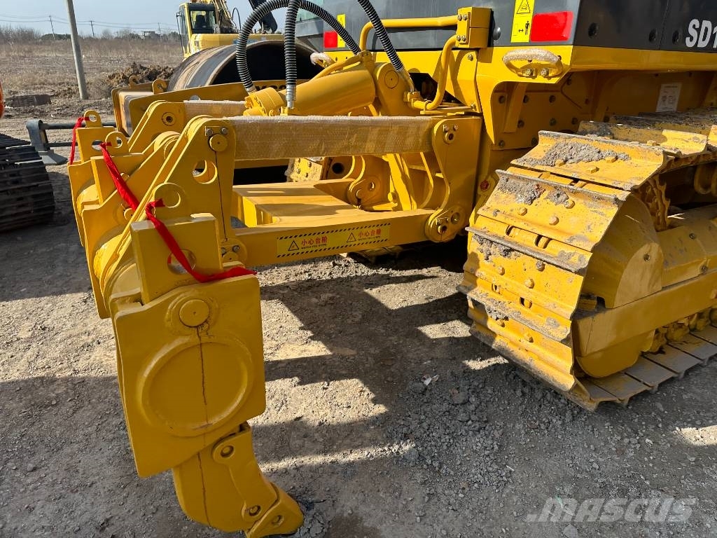 Shacman SD 16 بلدوزرات مجنزرة