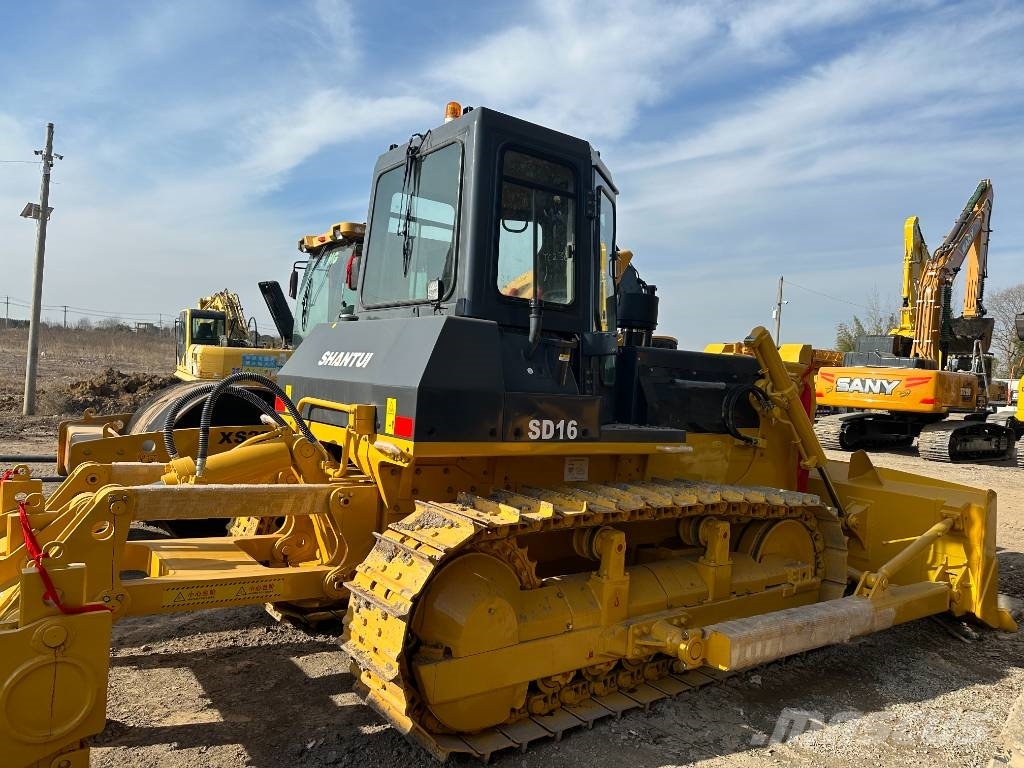 Shacman SD 16 بلدوزرات مجنزرة